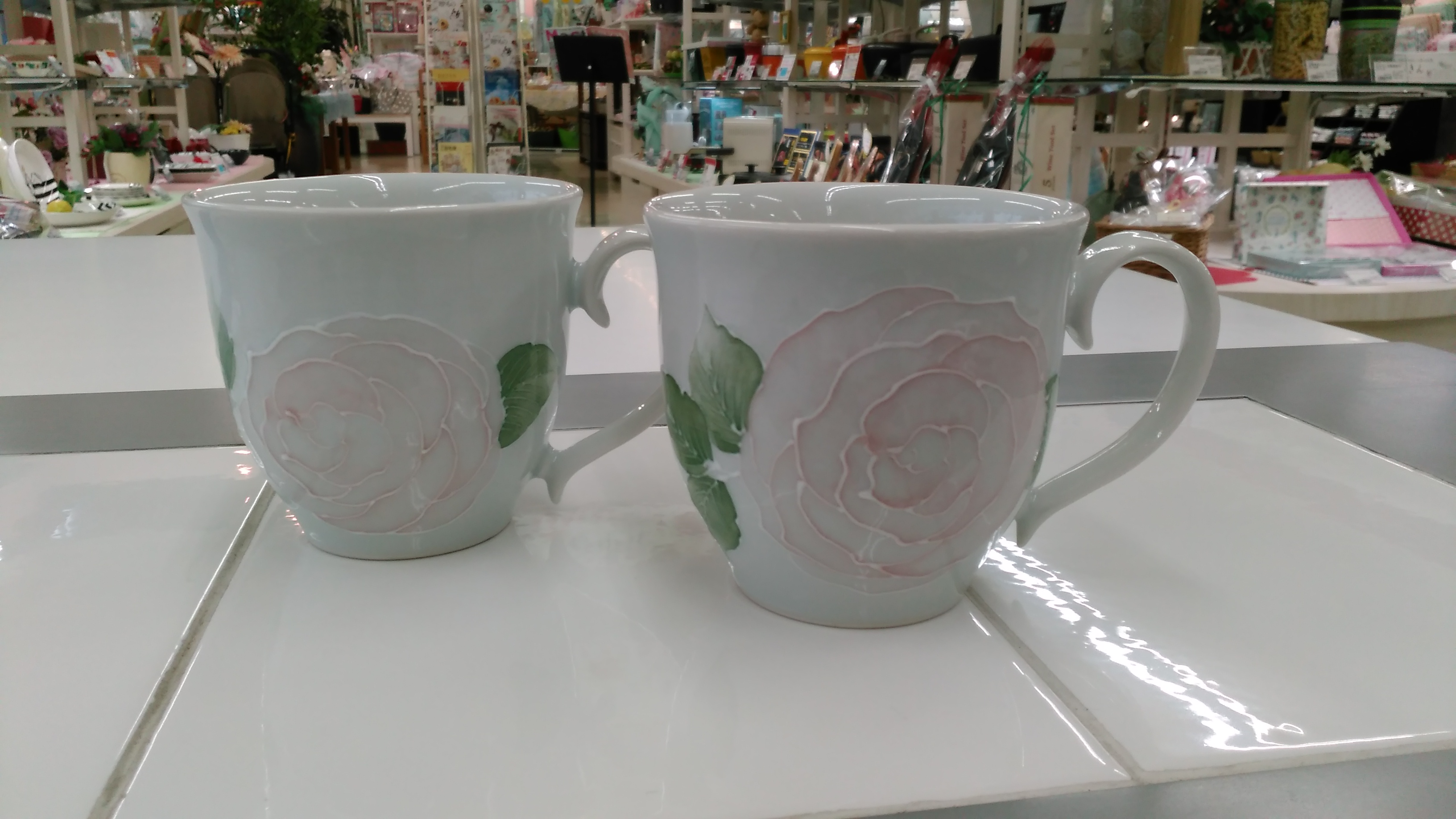 大西陶芸イッチンローズマグカップ｜砥部焼 | おくりものと雑貨の